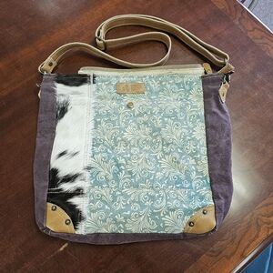 Sixtease Comely Shoulder Bag